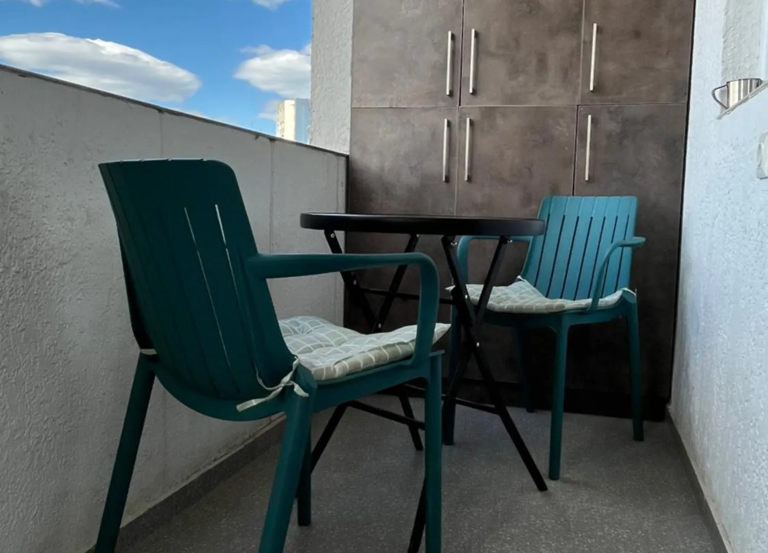 Modern 2Br Flat With Balcony Apartment Tbilisi Georgia