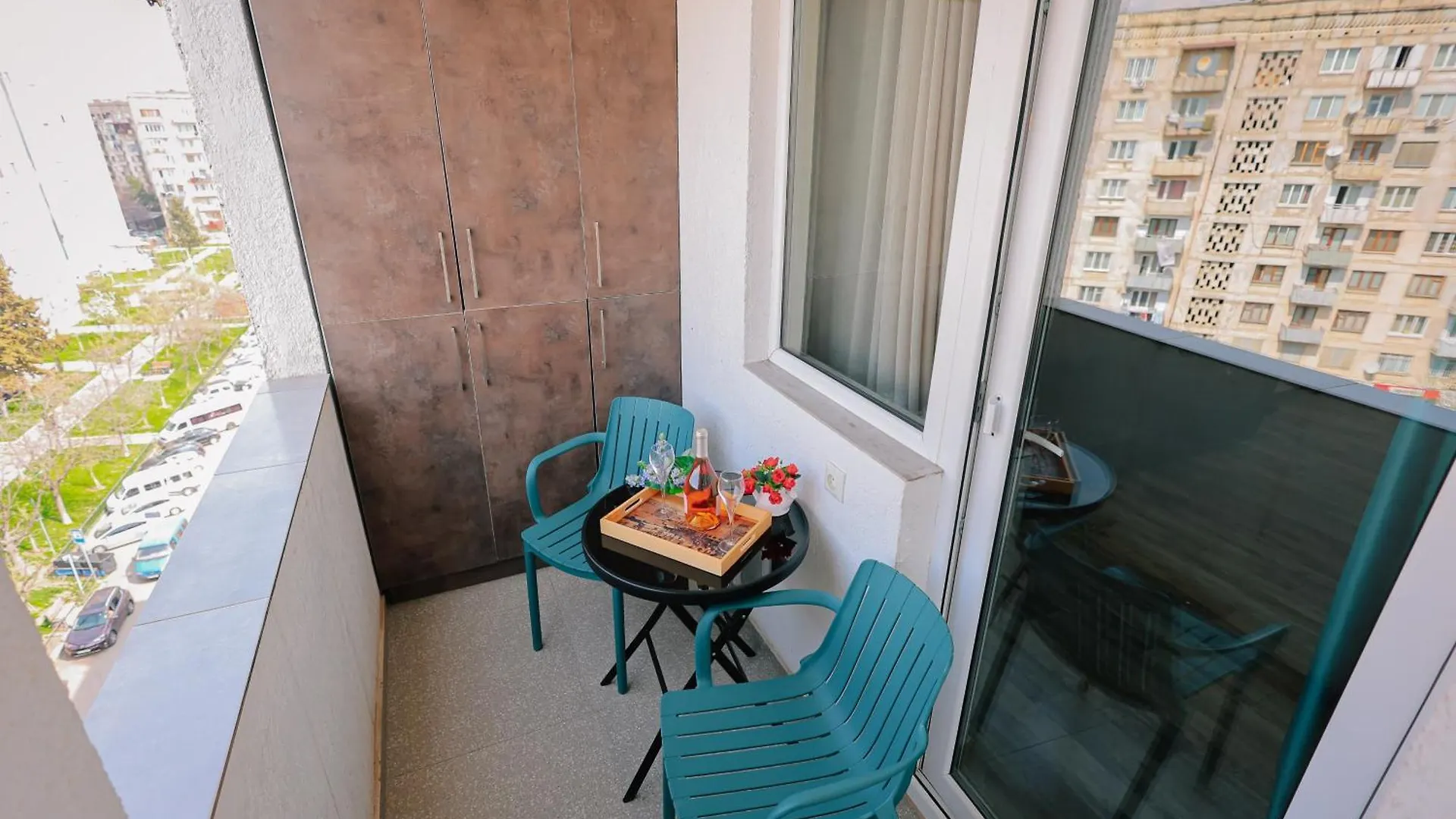 Modern 2Br Flat With Balcony Apartment Tbilisi